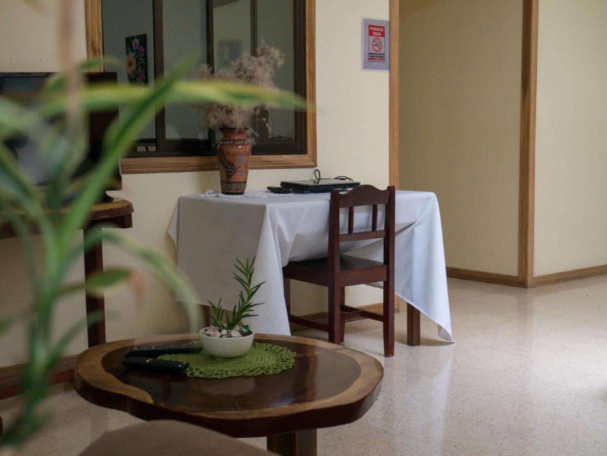 Monte Los Lirios Lodge Monteverde Extérieur photo