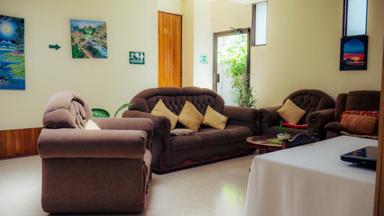 Monte Los Lirios Lodge Monteverde Extérieur photo